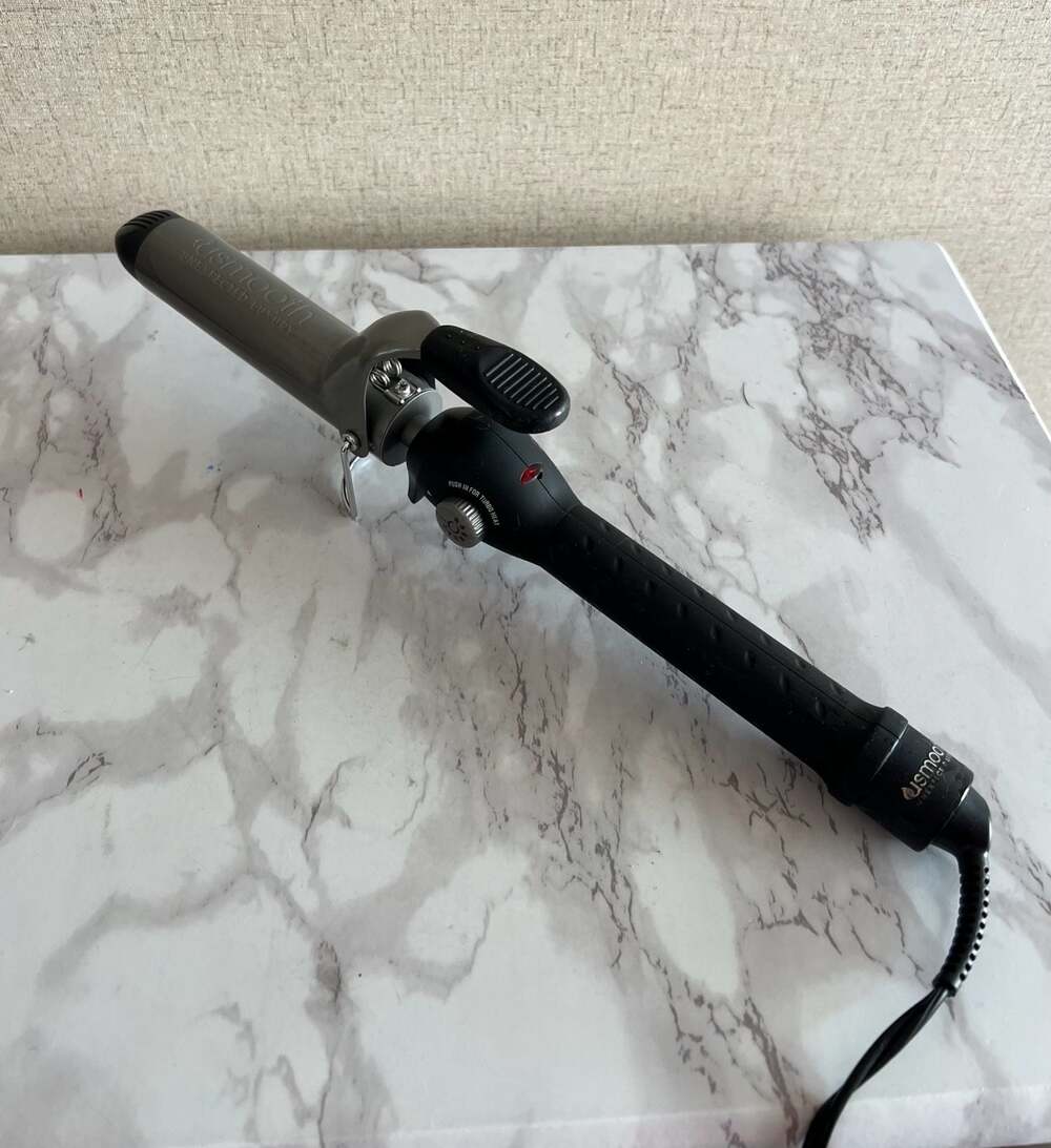 uSmooth Unexpected Luxury 1.25" Professional Titanium Curling Iron